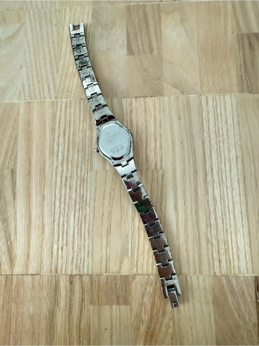 Caravelle by Bulova ladies silver tone watch NEW BATTERY
